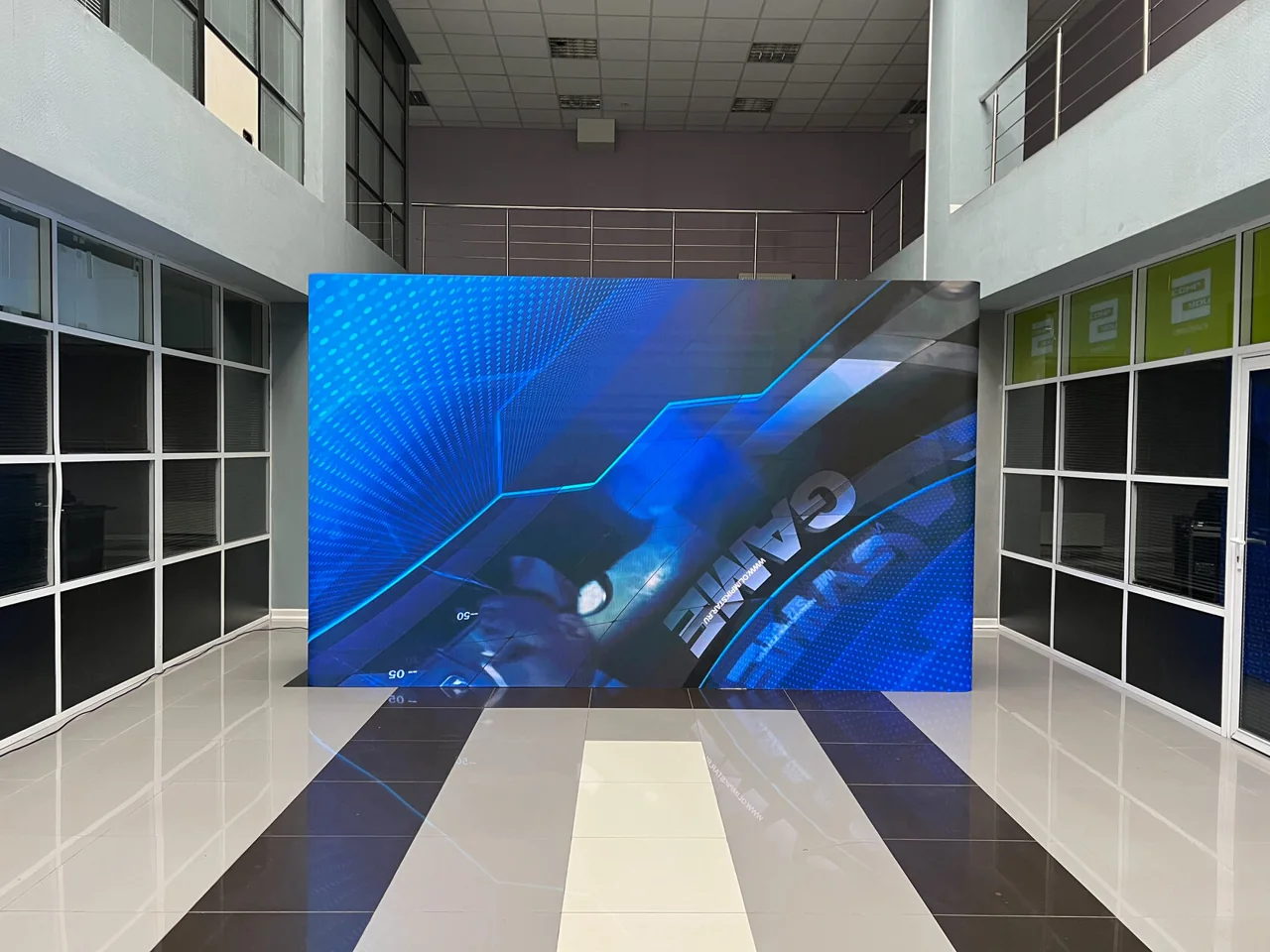LED-экраны для выставок — материал PrismaBox